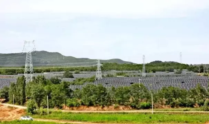 中國十三省最大光伏電站在這里！欽州康熙嶺的光伏電站能排上號了嗎？